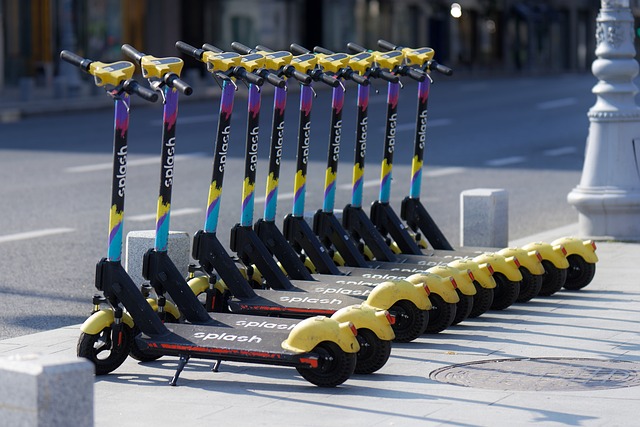 E-Scooters / E-Bikes